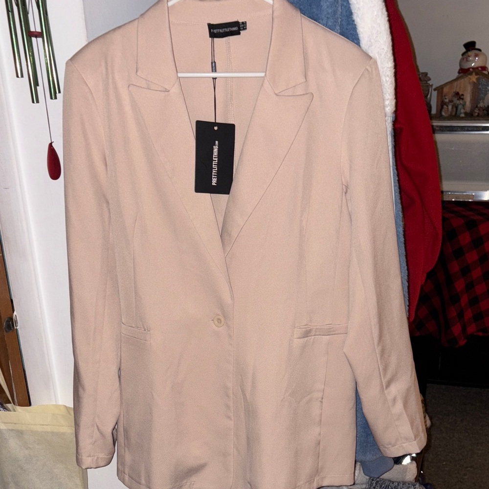 NWOT New Look Beige Blazer